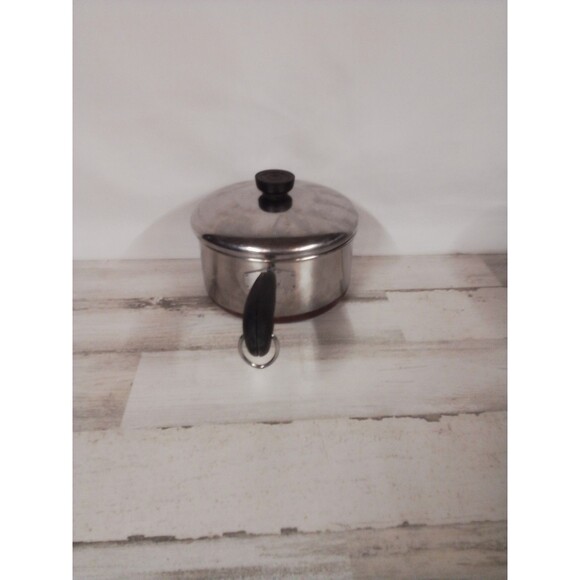 Revere Ware Medium  Copper Bottom Saucepan With Lid  Damage To Handle - Picture 15 of 16